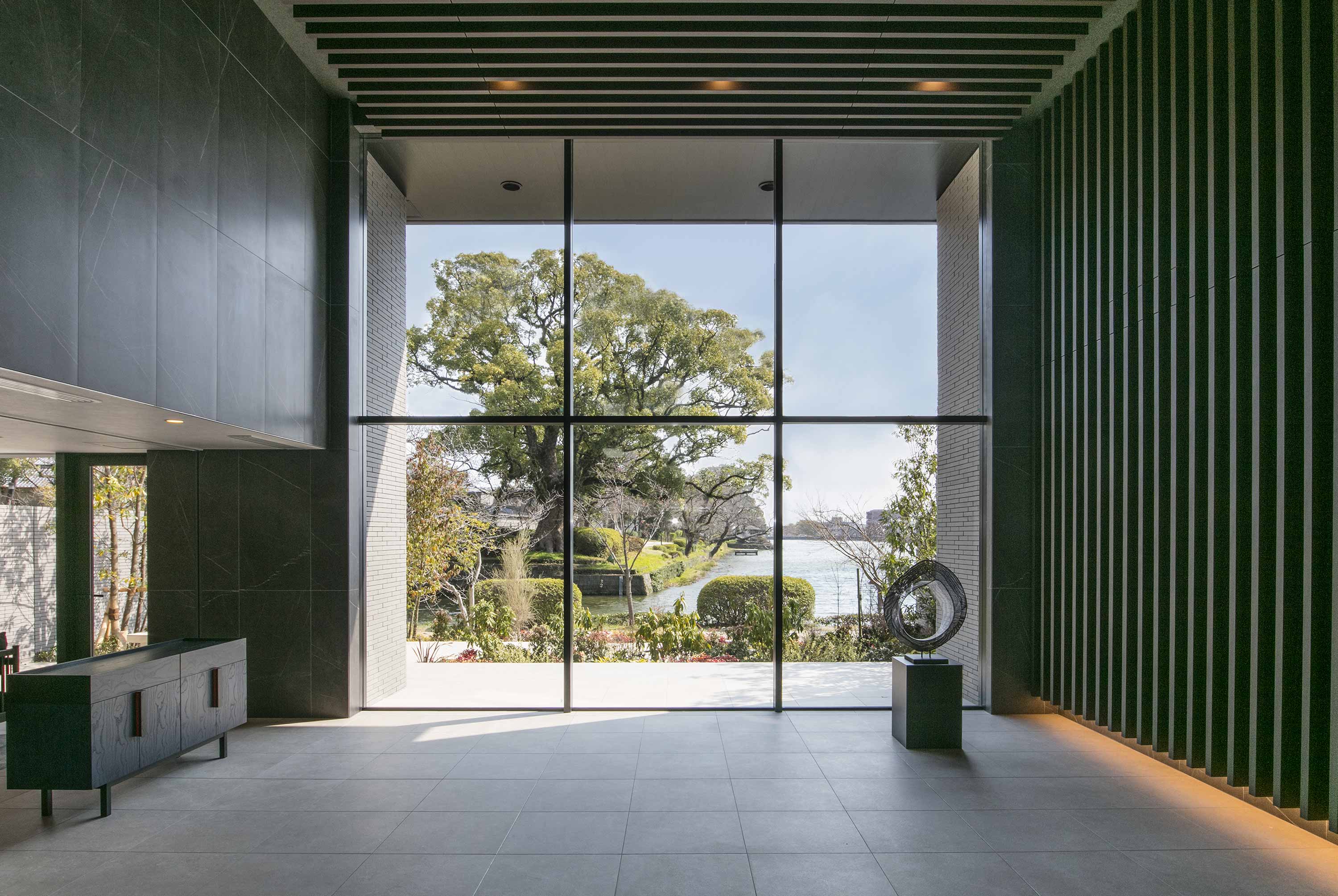 マンションエントランス