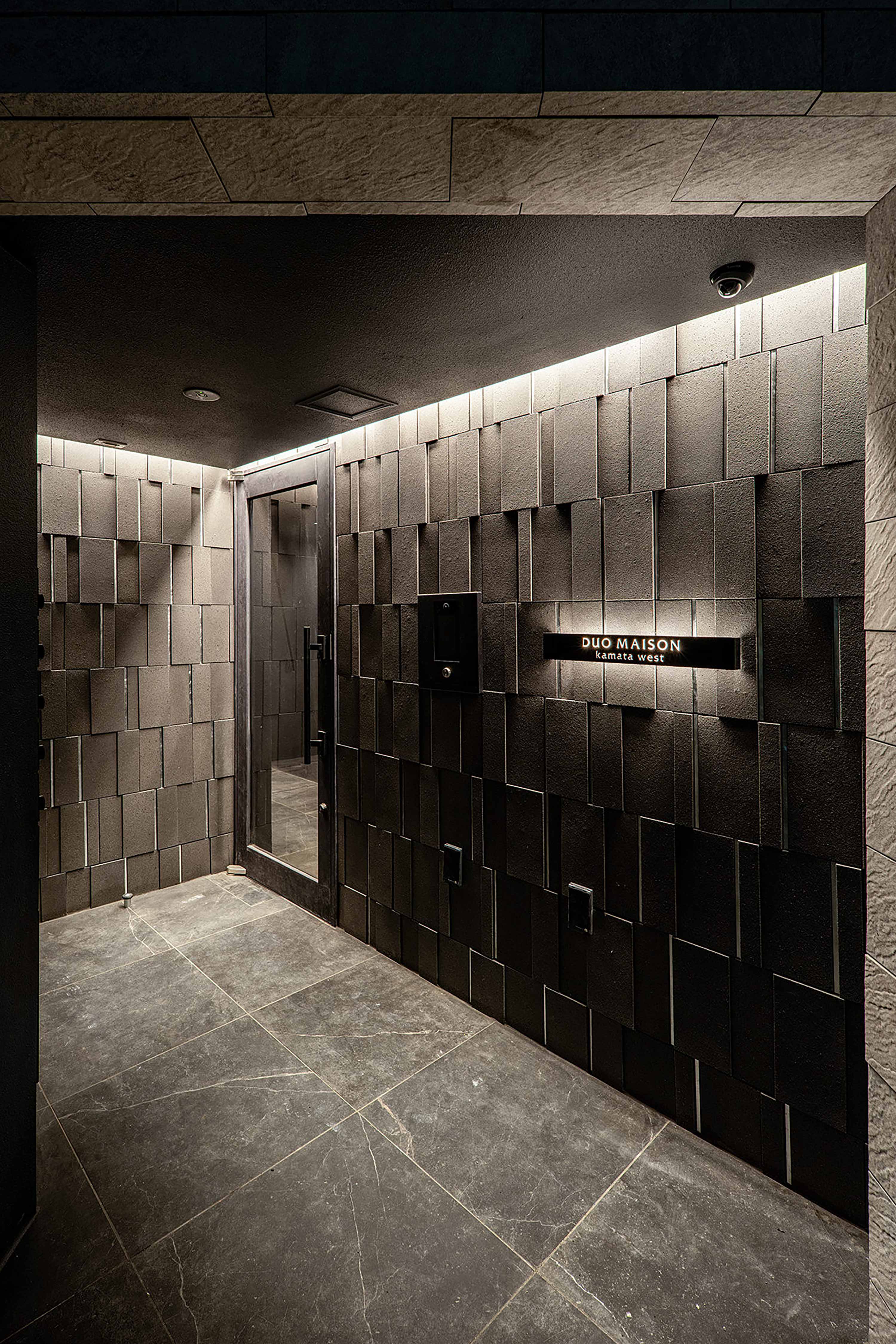 マンションエントランス