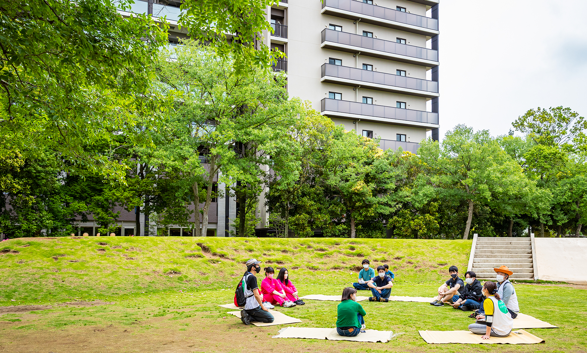 住まいの目の前の公園で過ごす楽しみも、手入れする喜びも。